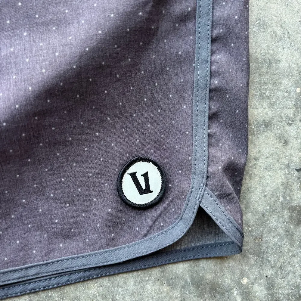 Vuori Cruise Board Shorts Men's 38 Black Gray Polka Dots Stretch Swim Trunks